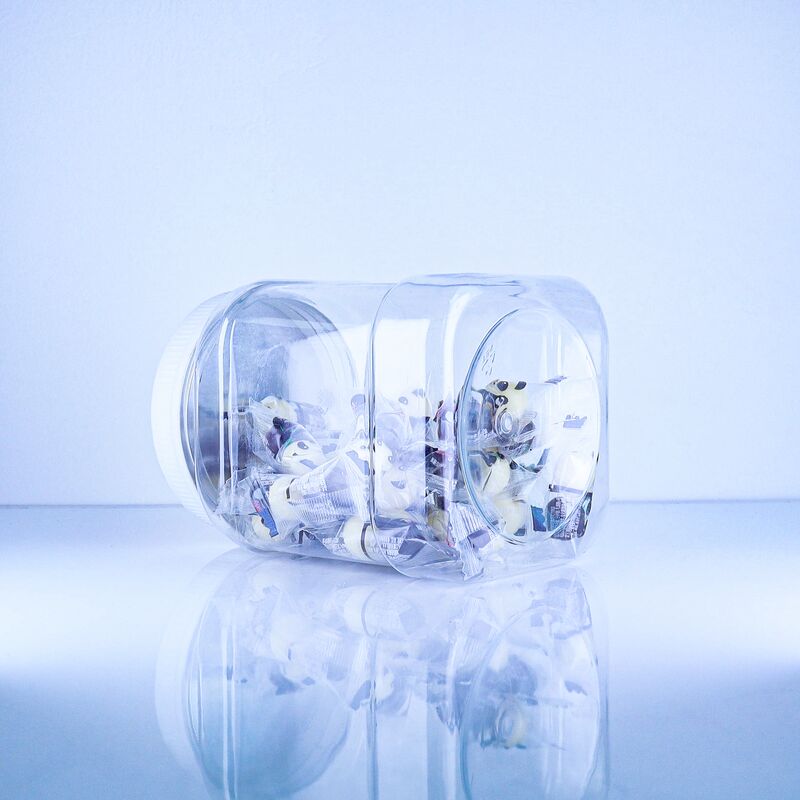 Barattolo quadrato in PET con coperchio piatto a vite di alta qualità per sesamo chiaro, peperoncino secco, albume in polvere